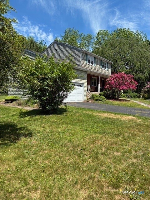 11 Williamsburg Drive Orange CT 06477