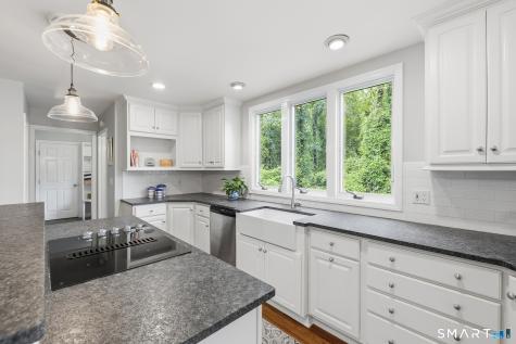 40 Ivy Hill Road Ridgefield CT 06877