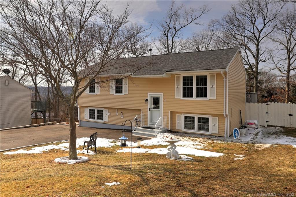 10 Carriage Drive Naugatuck CT 06770