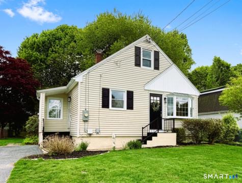 61 Terrace Avenue East Lyme CT 06357