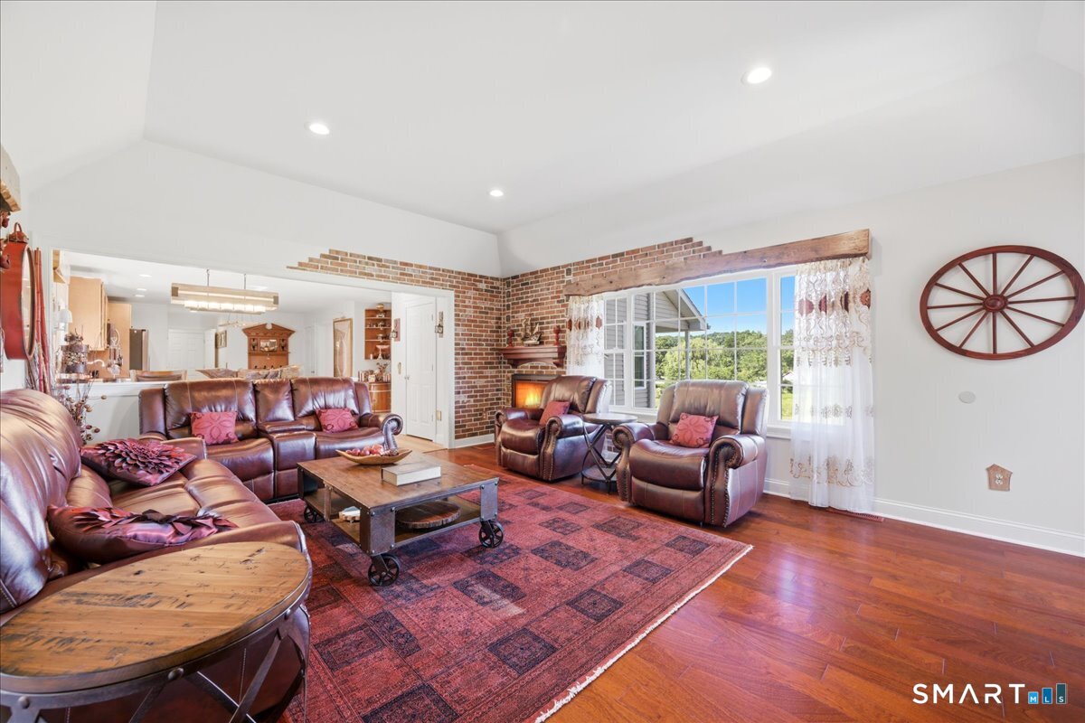 271 Putnam Road Pomfret CT 06259