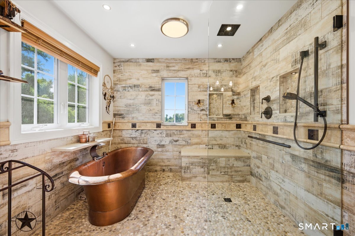 271 Putnam Road Pomfret CT 06259