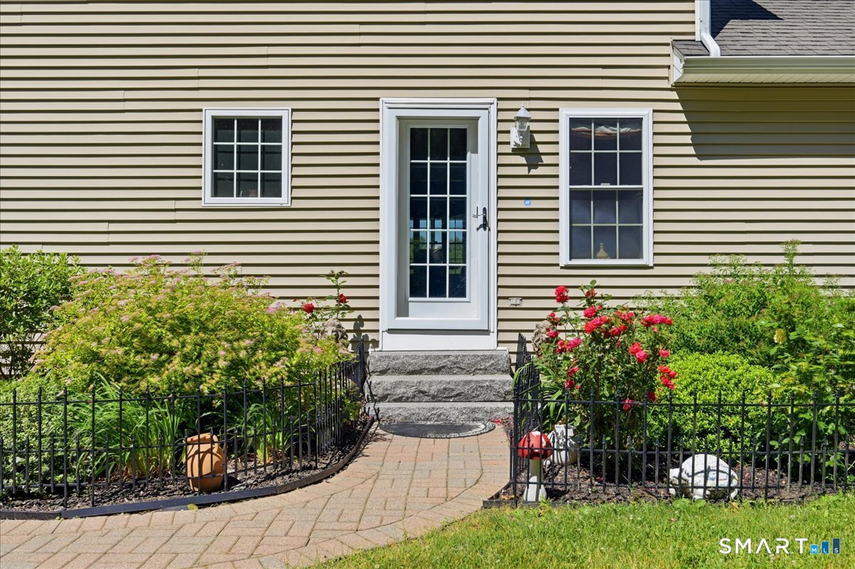271 Putnam Road Pomfret CT 06259