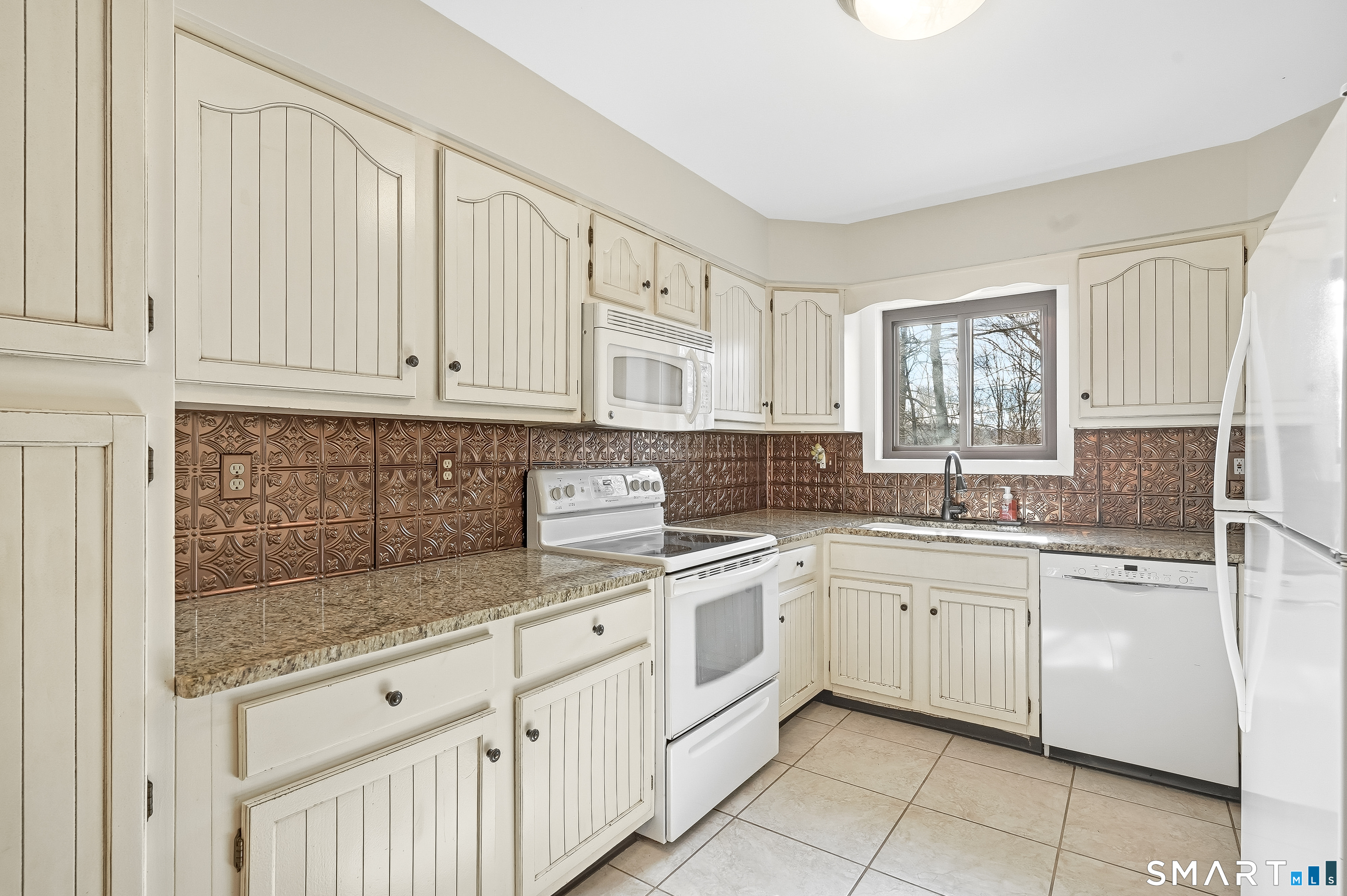 136 Hoyts Hill Bethel CT 06801