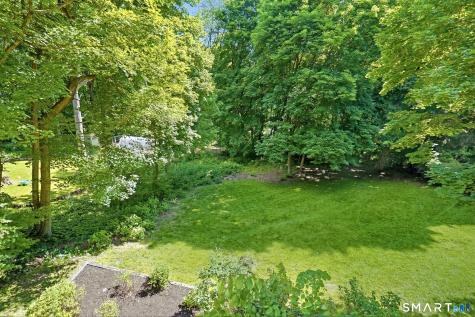 136 Hoyts Hill Bethel CT 06801