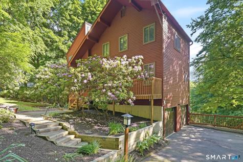 136 Hoyts Hill Bethel CT 06801