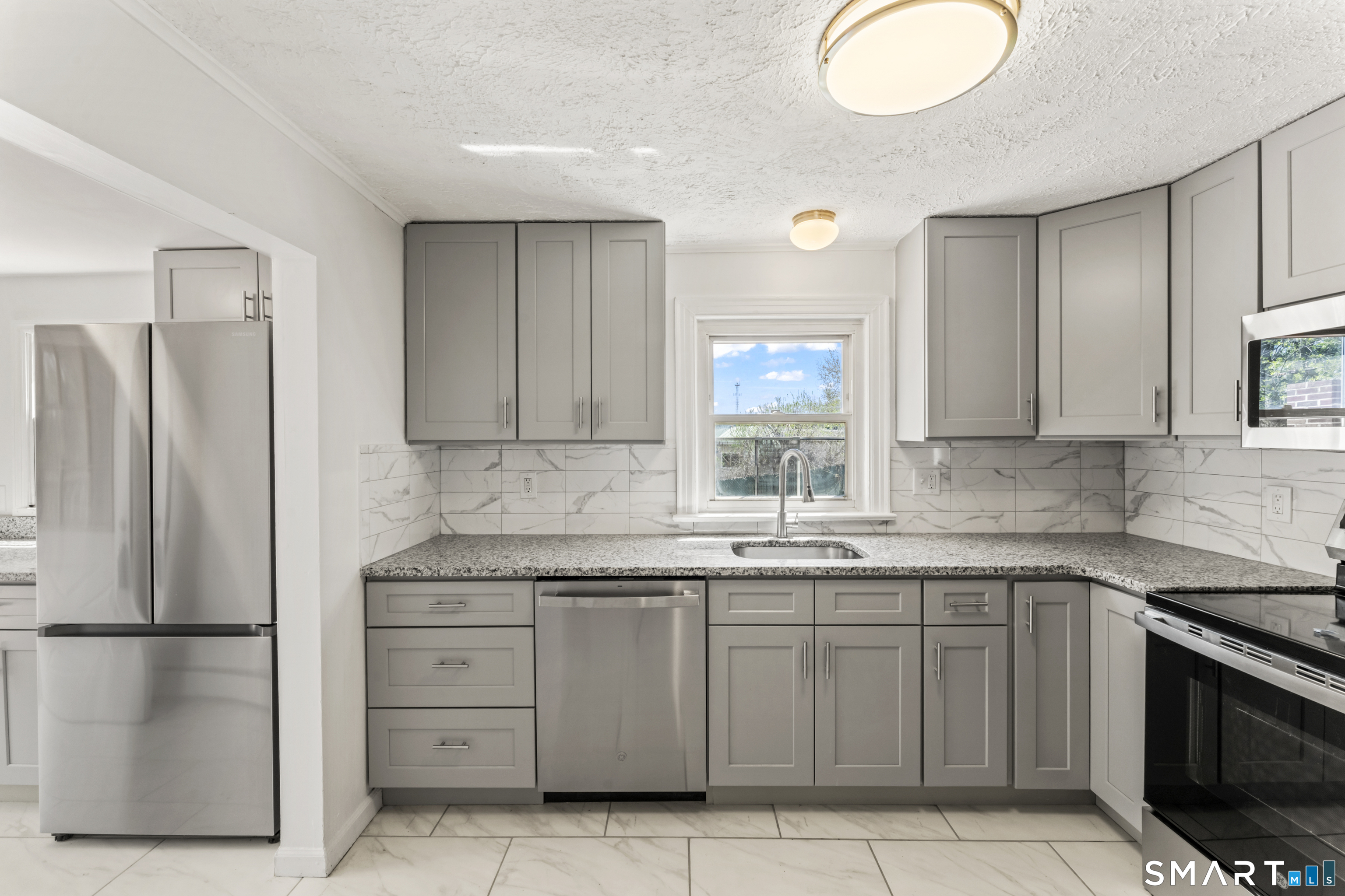 2 Manhassett Trail Shelton CT 06484