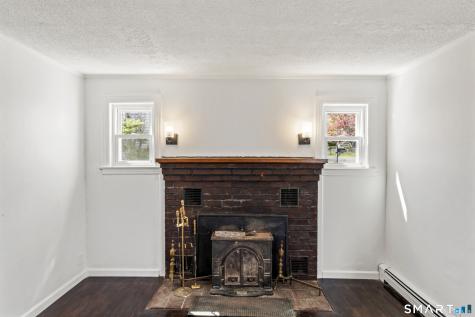 2 Manhassett Trail Shelton CT 06484