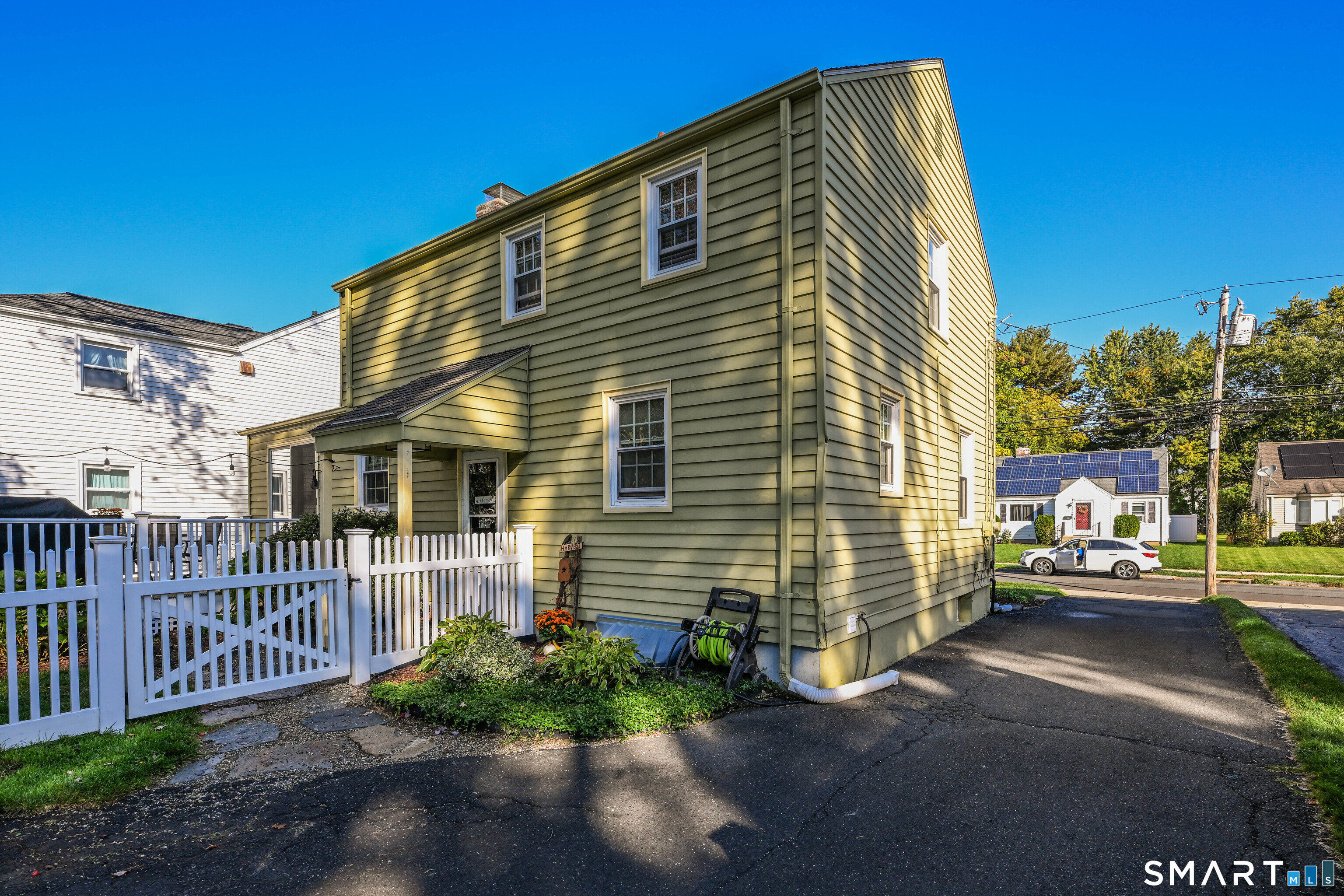 127 Edgemere Avenue West Hartford CT 06110
