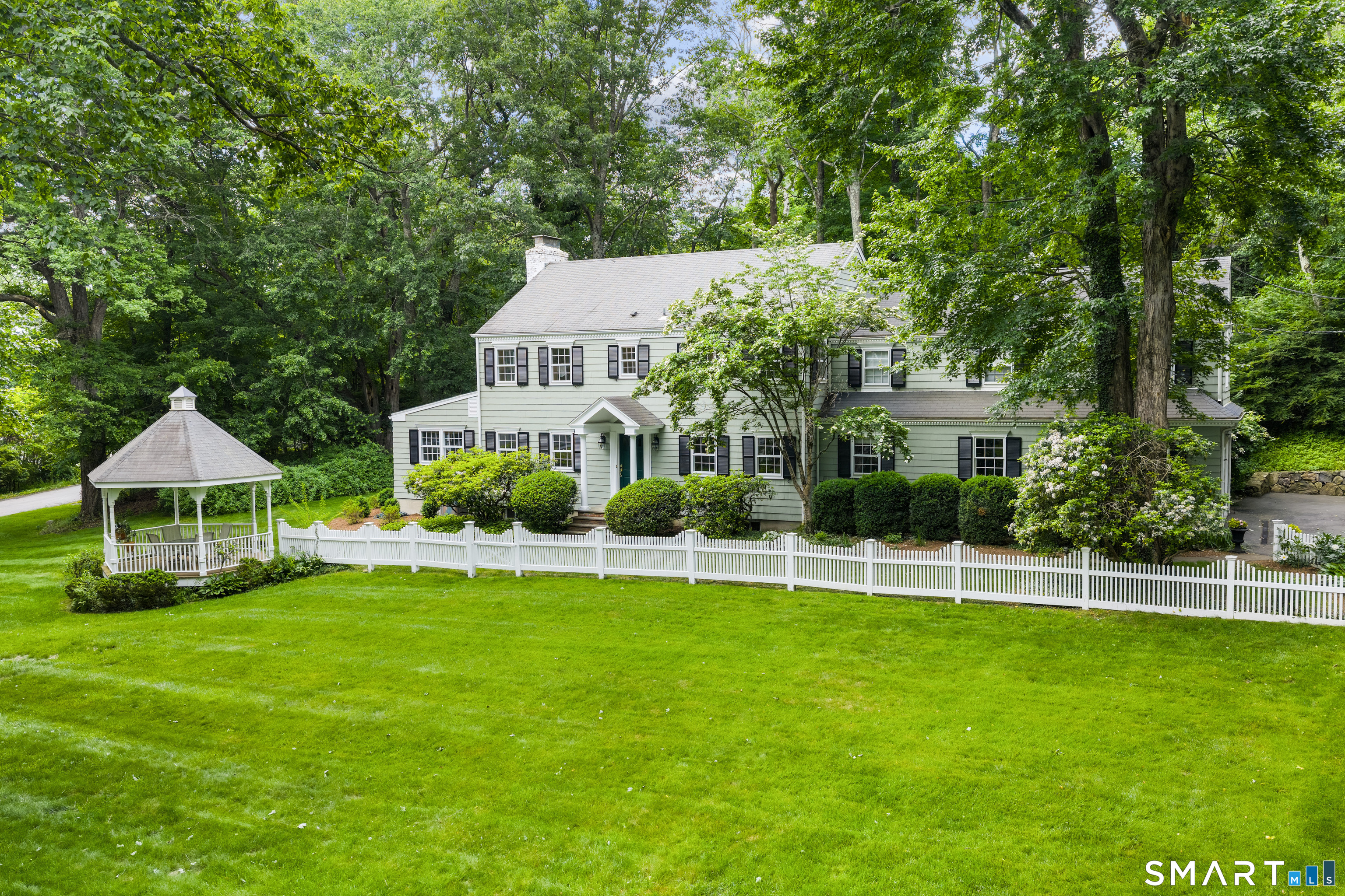 130 Comstock Hill Road New Canaan CT 06840