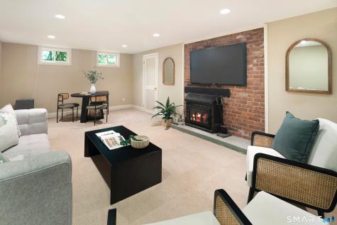 130 Comstock Hill Road New Canaan CT 06840