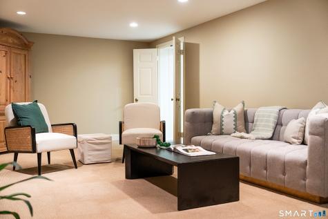130 Comstock Hill Road New Canaan CT 06840