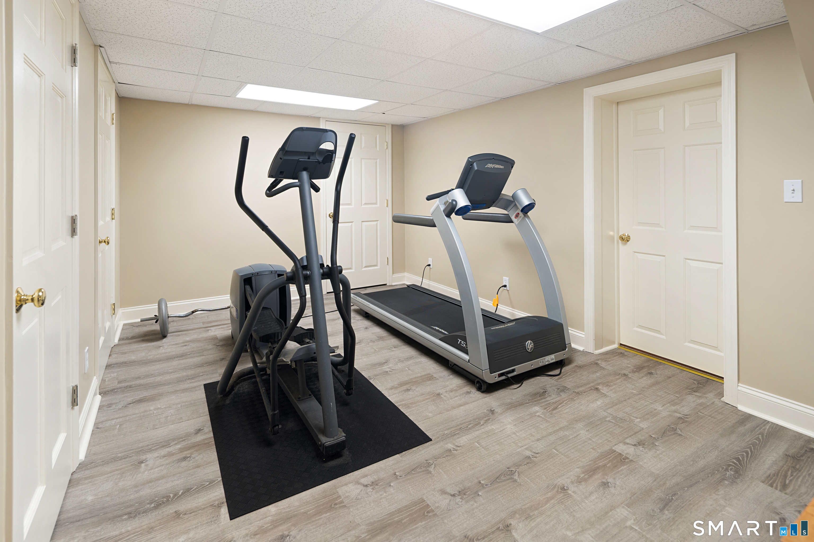 130 Comstock Hill Road New Canaan CT 06840