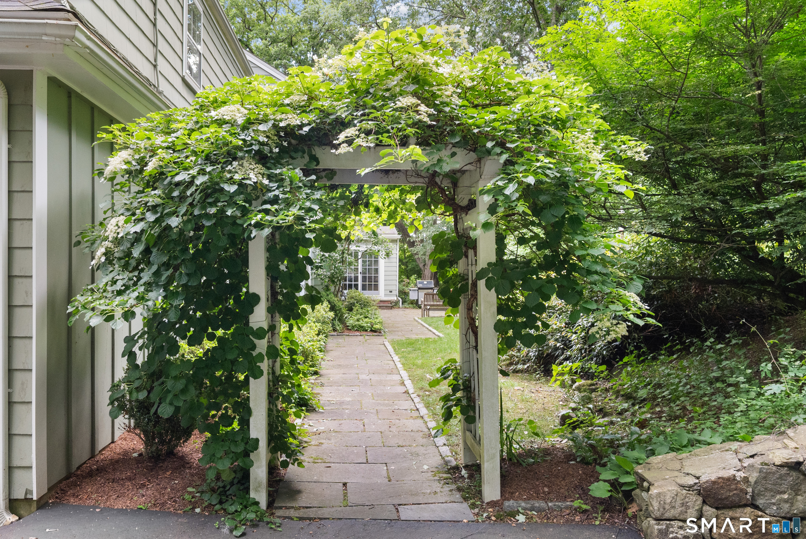 130 Comstock Hill Road New Canaan CT 06840