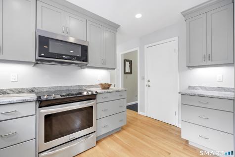 18 Belle Vale Street Monroe CT 06468