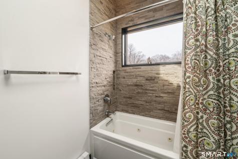 14 Fox Ridge Guilford CT 06437