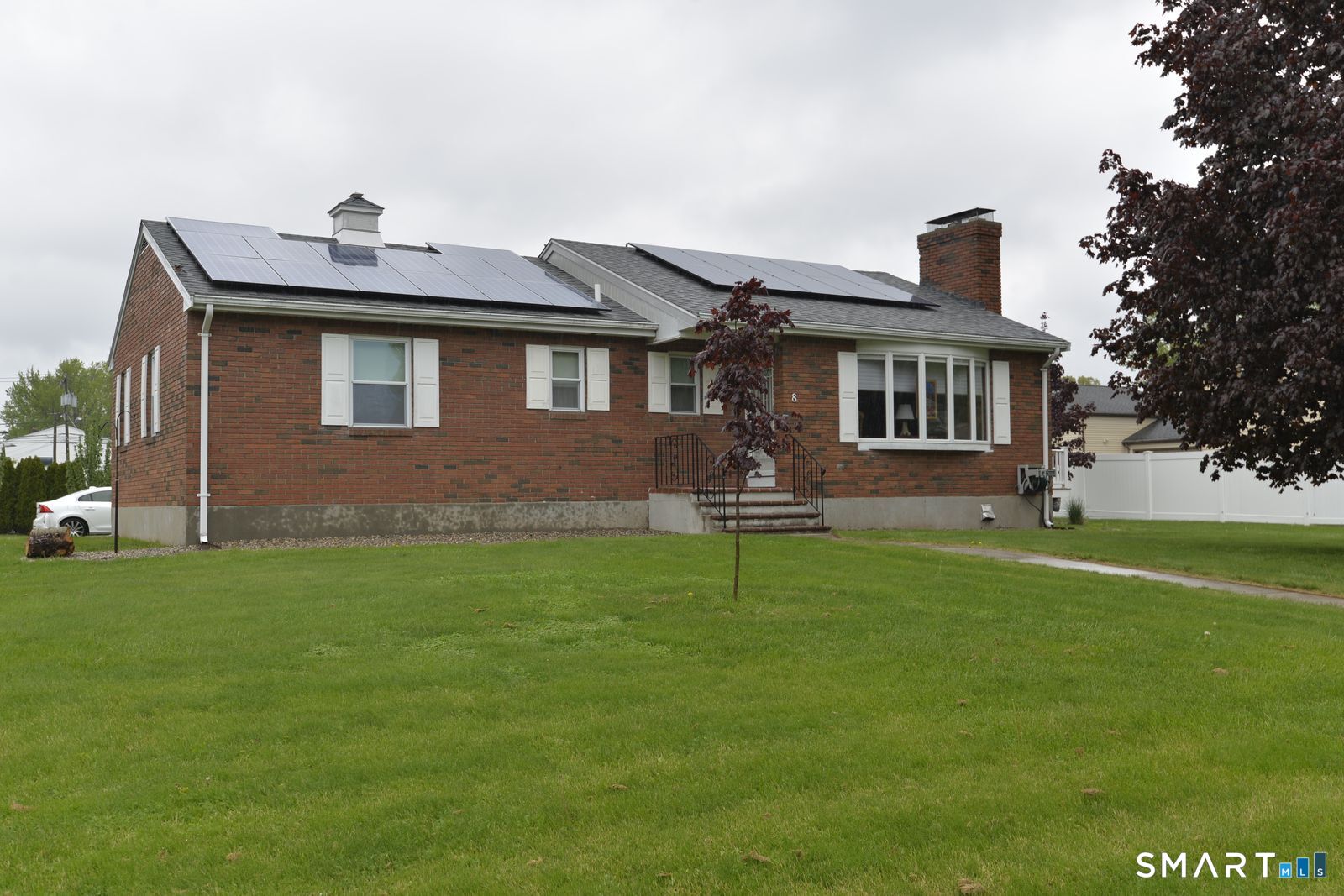 8 Dean Drive Newington CT 06111
