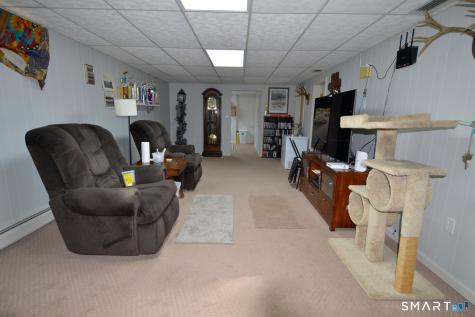 8 Dean Drive Newington CT 06111