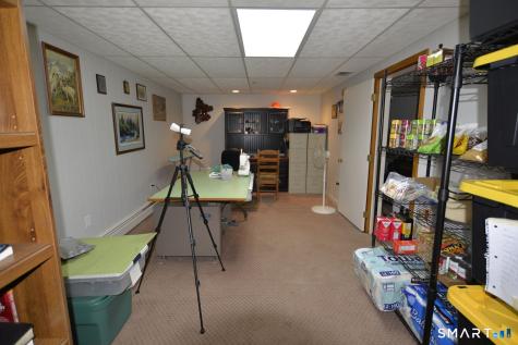 8 Dean Drive Newington CT 06111