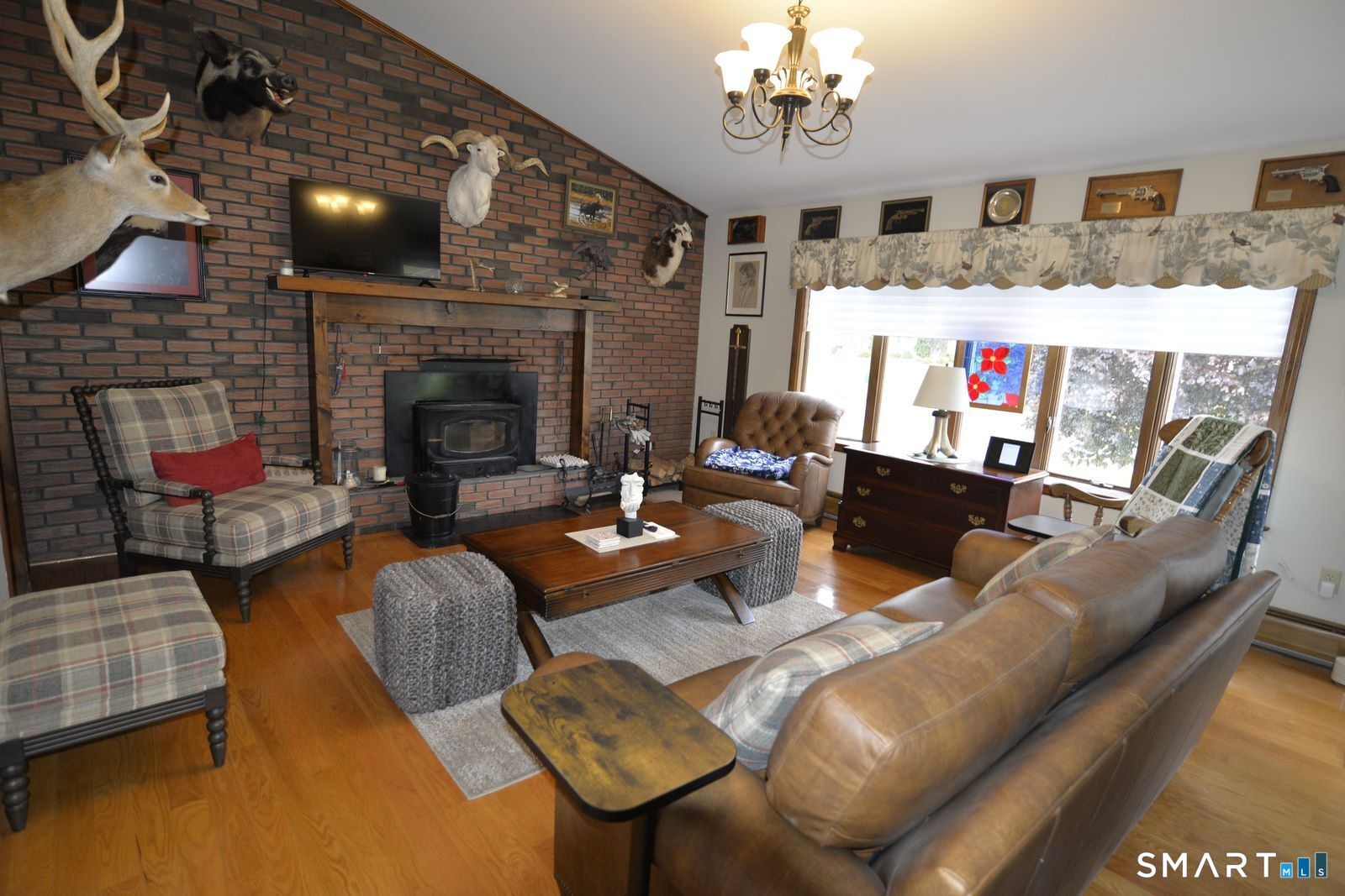 8 Dean Drive Newington CT 06111