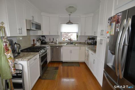 8 Dean Drive Newington CT 06111