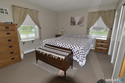 8 Dean Drive Newington CT 06111