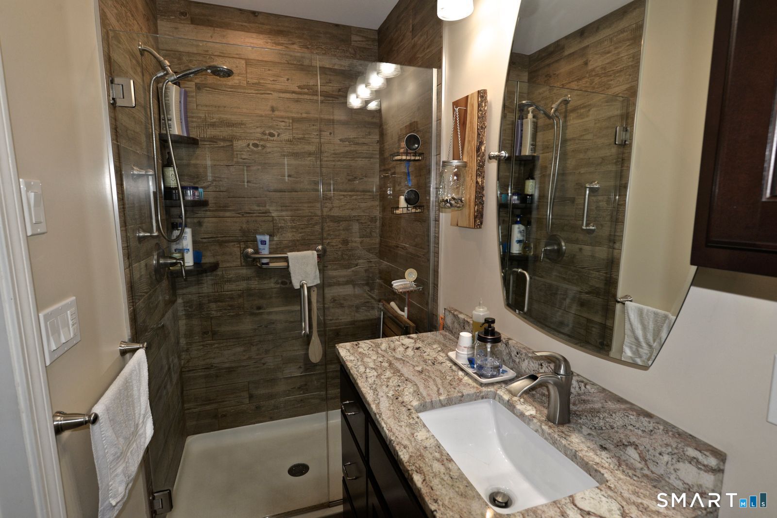 8 Dean Drive Newington CT 06111