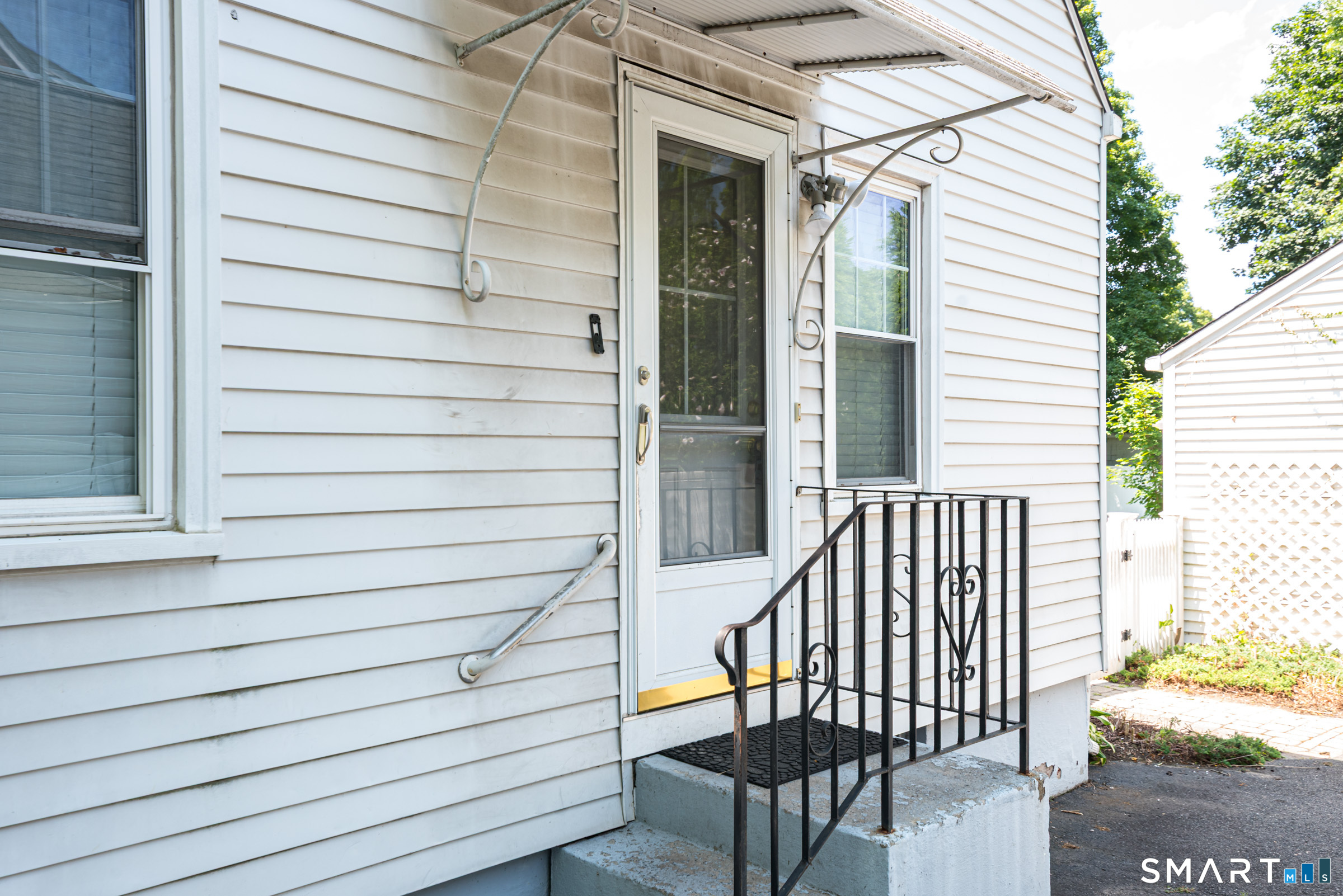 87 Spring Street Windsor Locks CT 06096