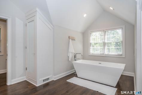 7 Woodleigh Place Simsbury CT 06089