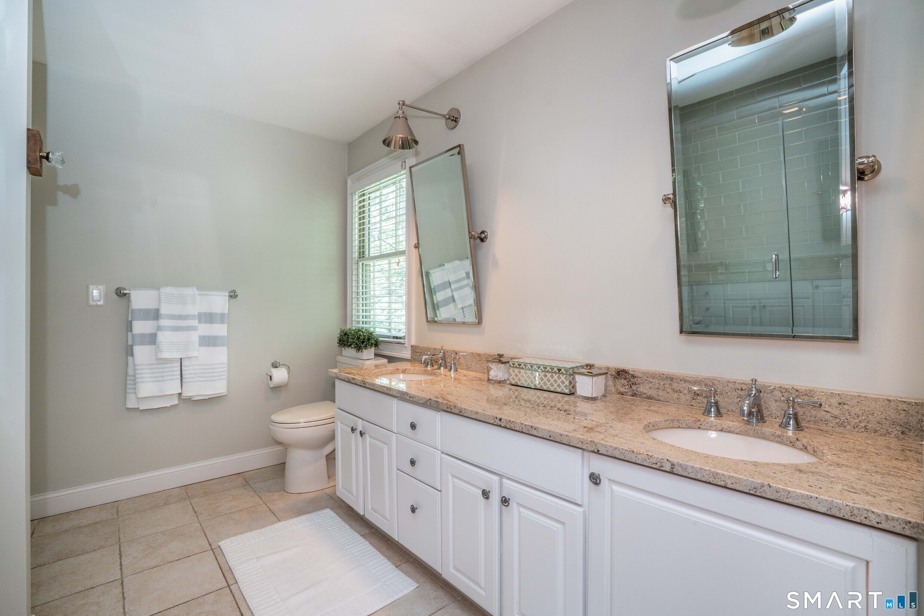 7 Woodleigh Place Simsbury CT 06089
