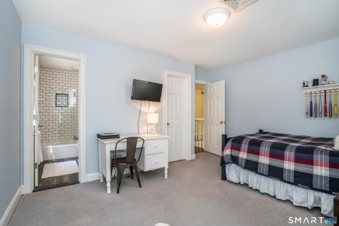 7 Woodleigh Place Simsbury CT 06089