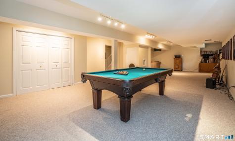 7 Woodleigh Place Simsbury CT 06089