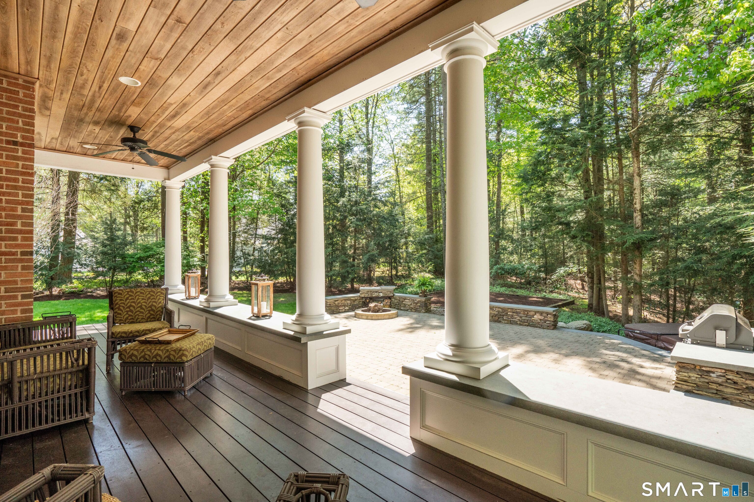 7 Woodleigh Place Simsbury CT 06089