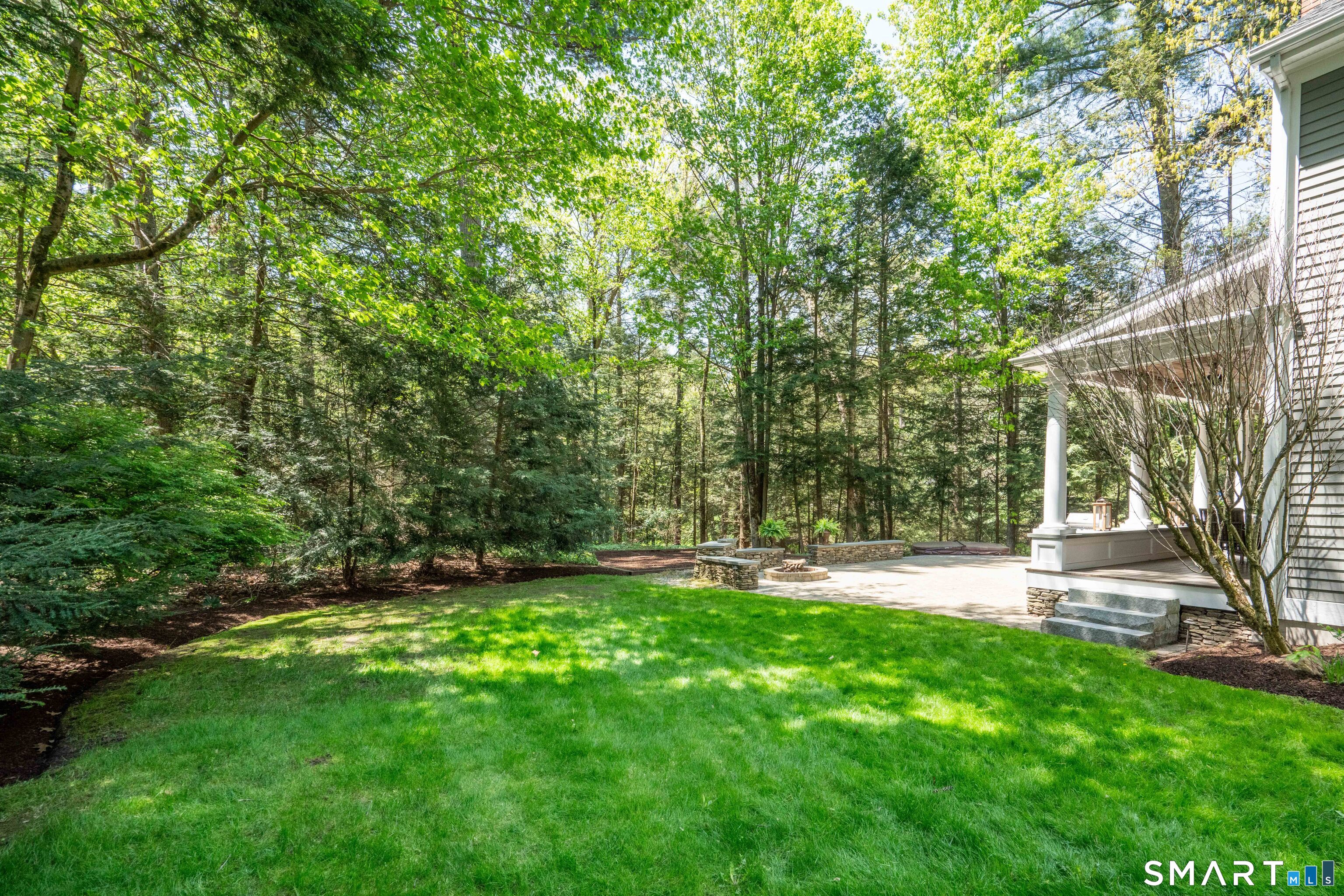 7 Woodleigh Place Simsbury CT 06089