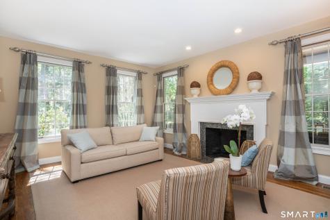 7 Woodleigh Place Simsbury CT 06089