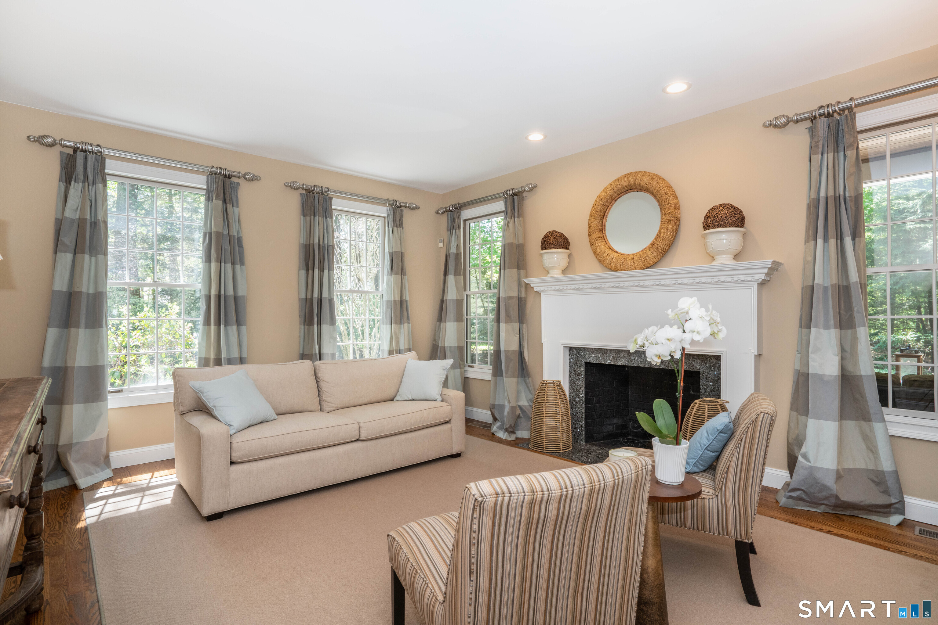 7 Woodleigh Place Simsbury CT 06089