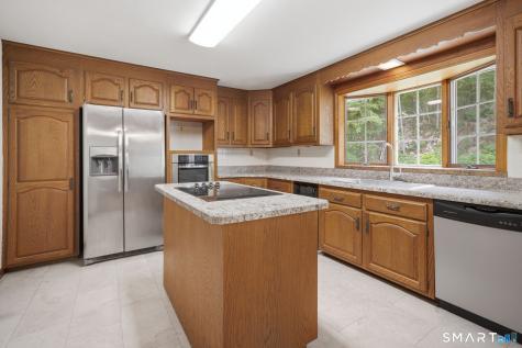32 Chris Drive Montville CT 06382