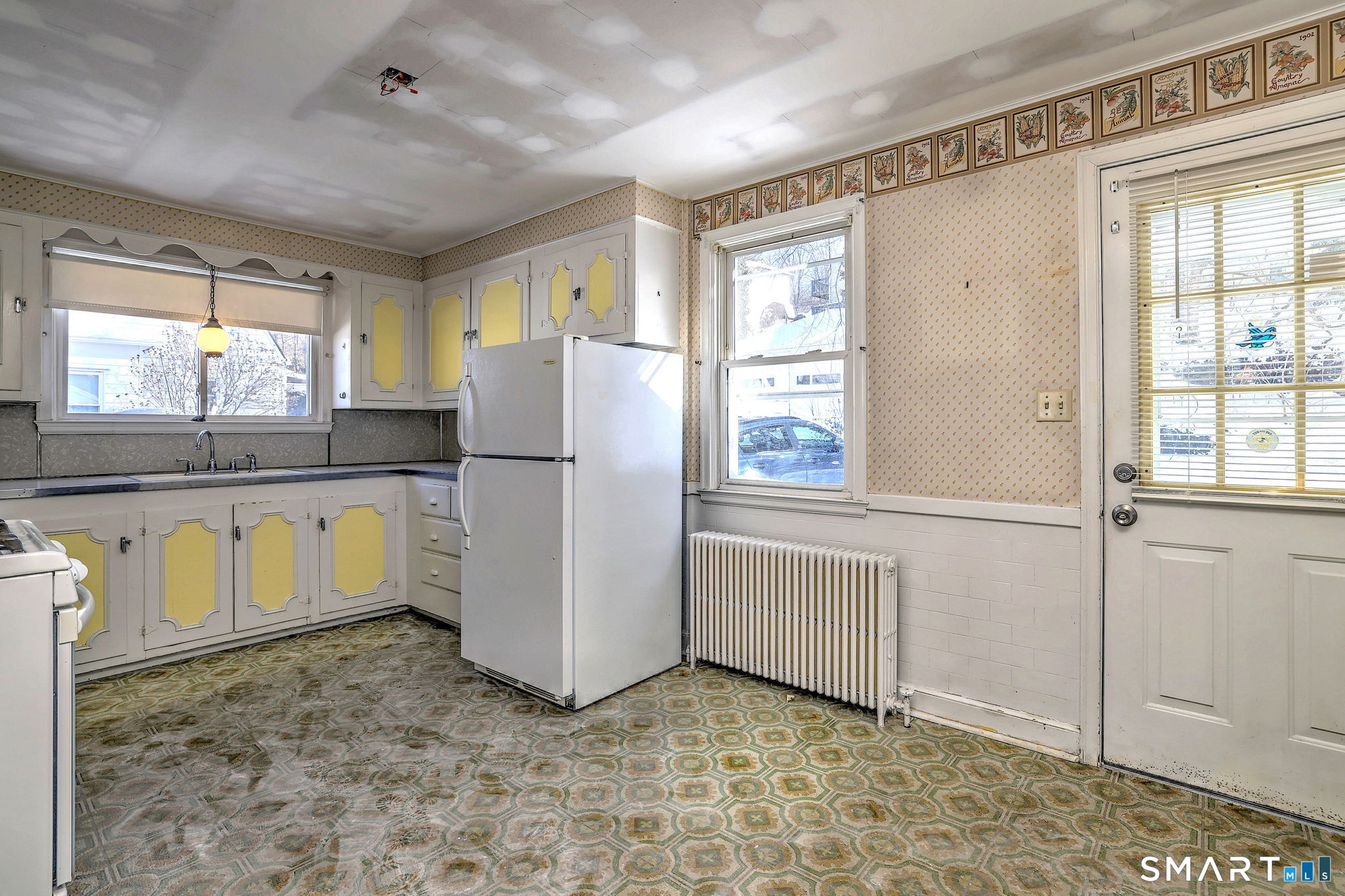 84 Hodge Avenue Ansonia CT 06401