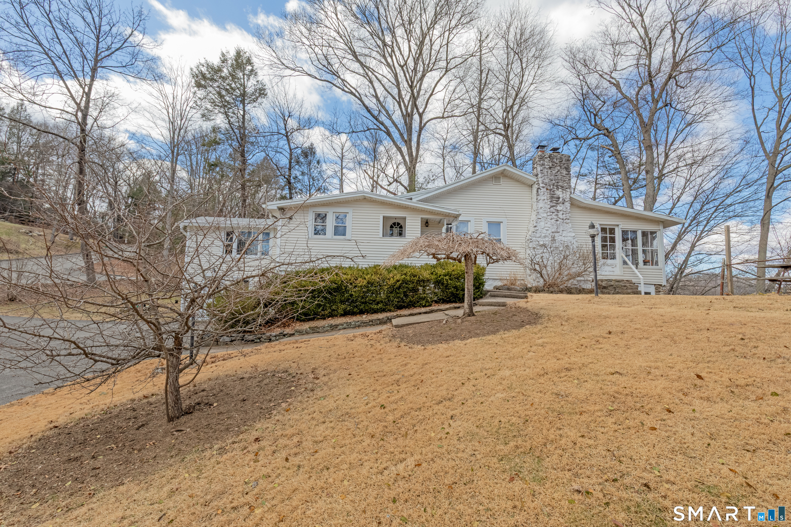 14 Laurel Trail Newtown CT 06482