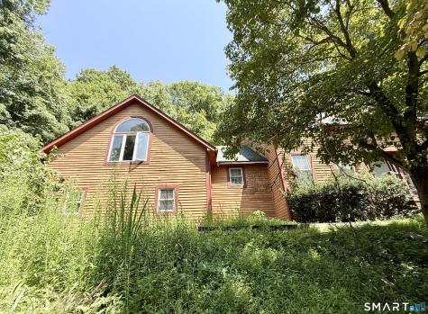 389 Tepi Drive Southbury CT 06488