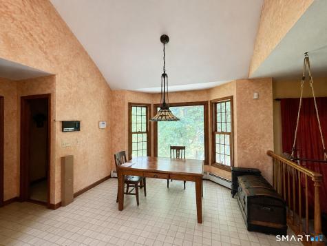 389 Tepi Drive Southbury CT 06488