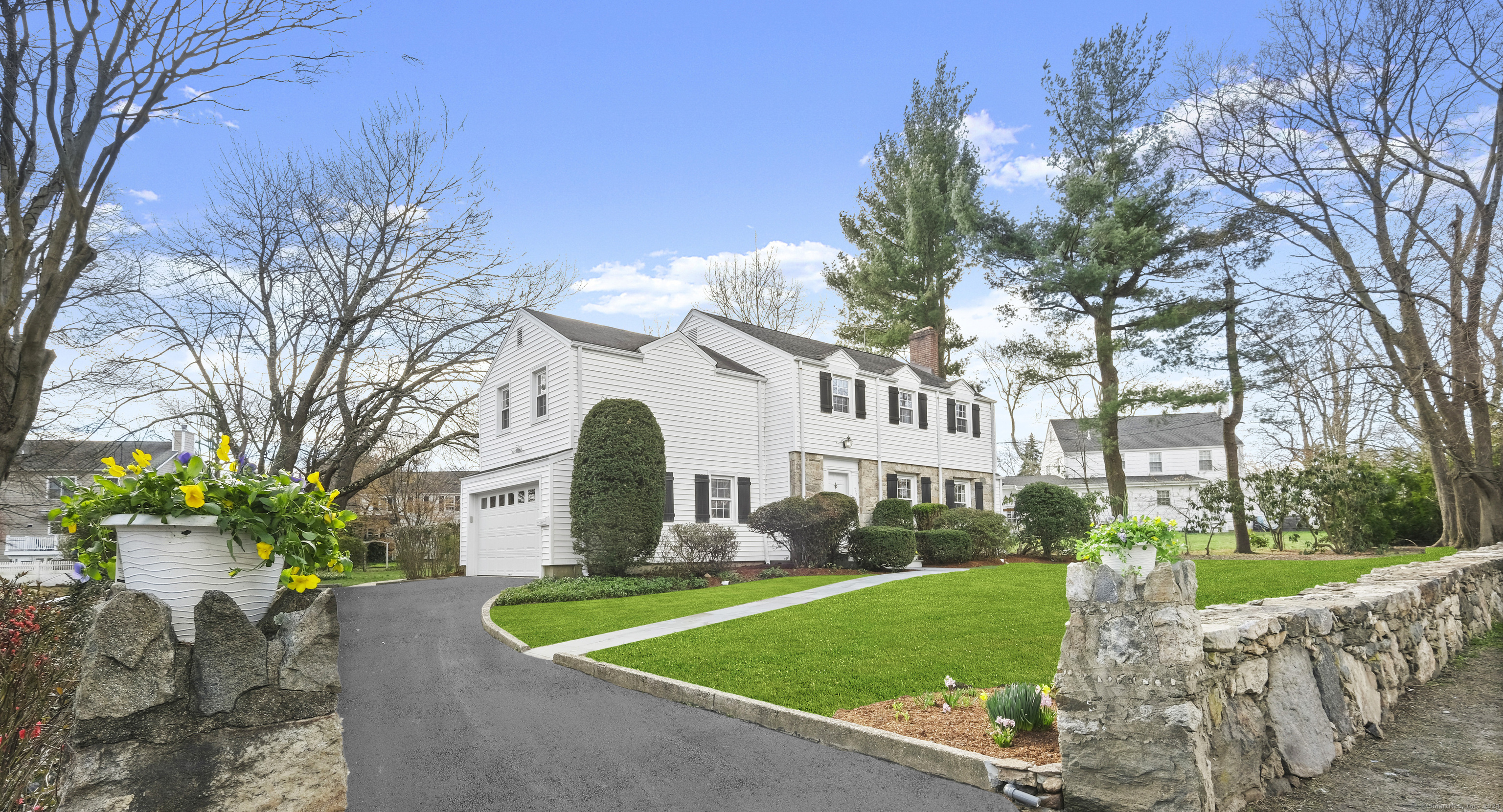 407 Strawberry Hill Avenue Stamford CT 06902