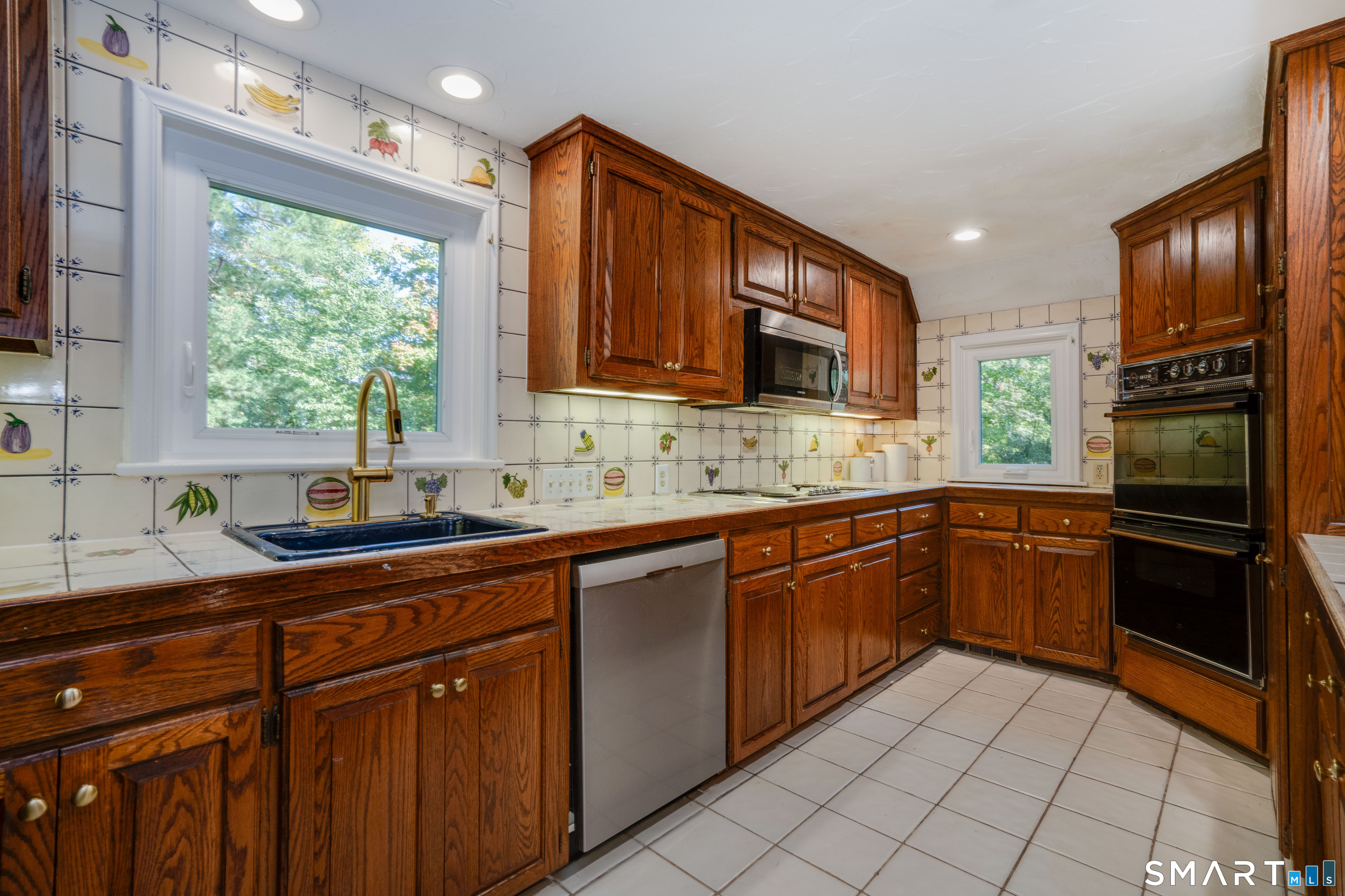 79 Bloomfield Avenue West Hartford CT 06107