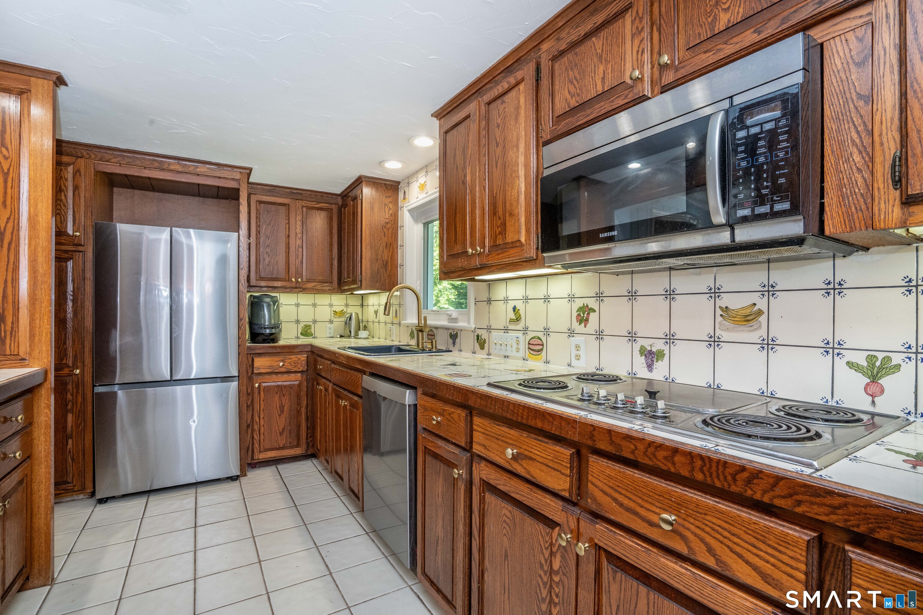 79 Bloomfield Avenue West Hartford CT 06107