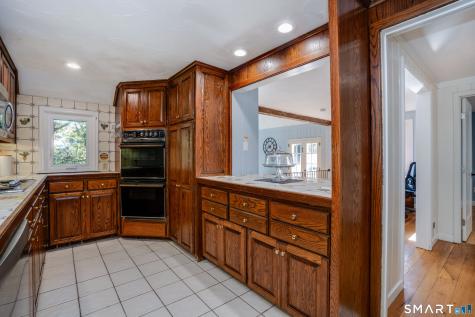 79 Bloomfield Avenue West Hartford CT 06107