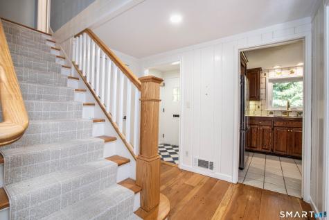 79 Bloomfield Avenue West Hartford CT 06107