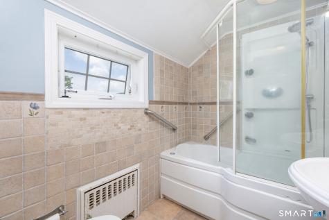 106 Hartland Terrace Berlin CT 06037