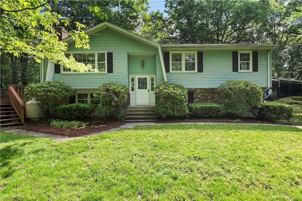 1817 Little Meadow Road Guilford CT 06437