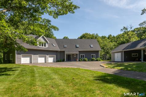 28 Drewbarrie Lane Easton CT 06612