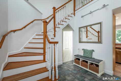 28 Drewbarrie Lane Easton CT 06612